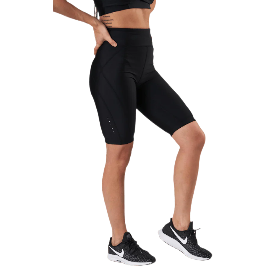 Area Shorts Black - Image 2