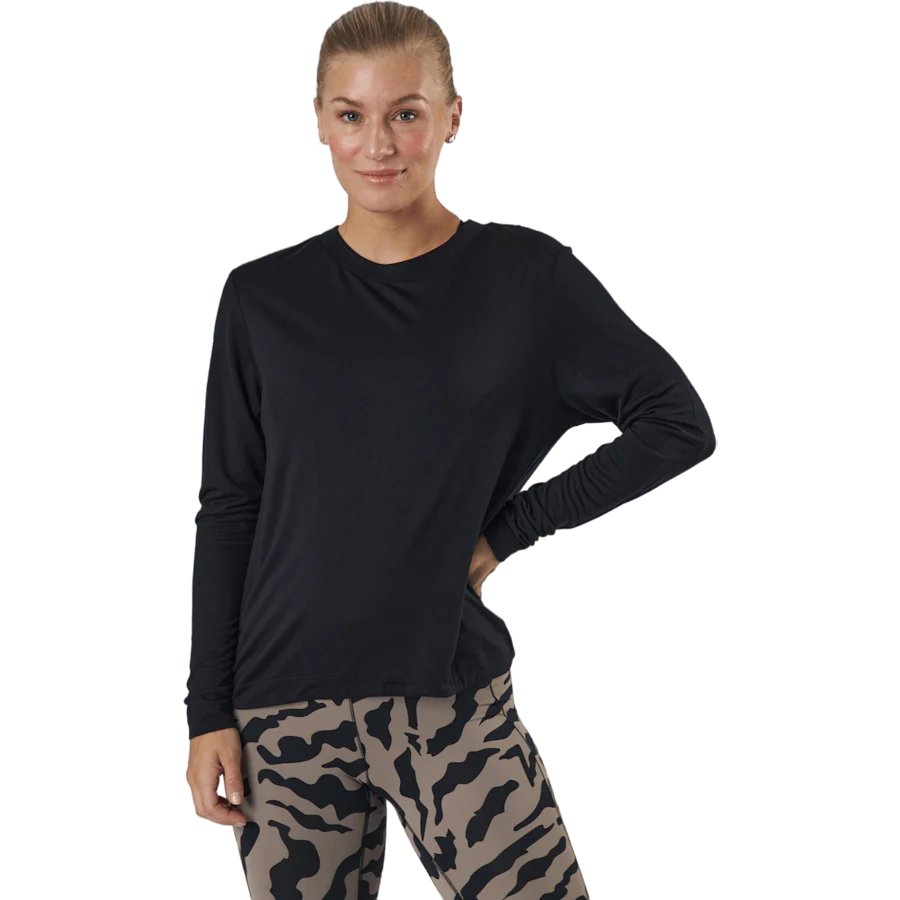 Ease Crew Neck Black