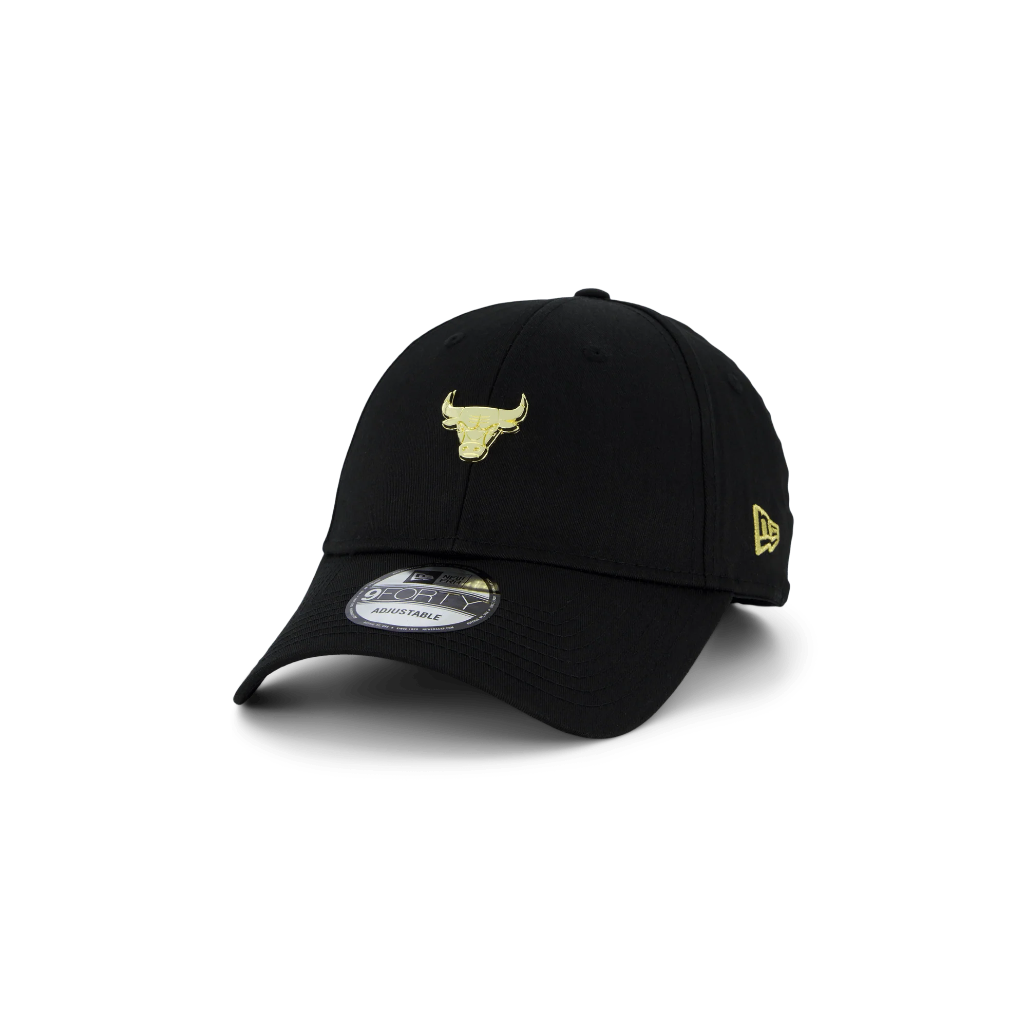 BULLS PIN 9FORTY