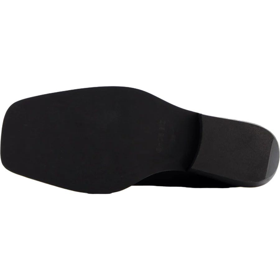 Anine Black - Image 4