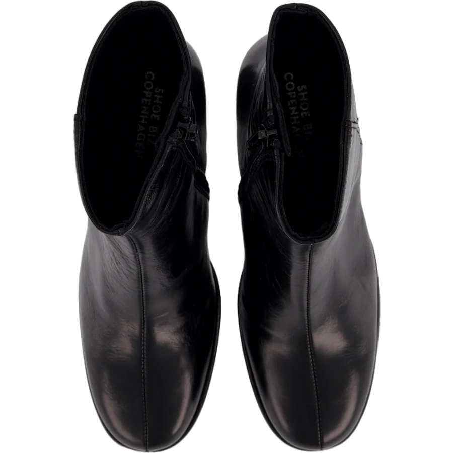Kitt Black - Image 6